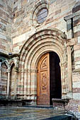 Sacra di San Michele. Il Portale di ingresso della chiesa.